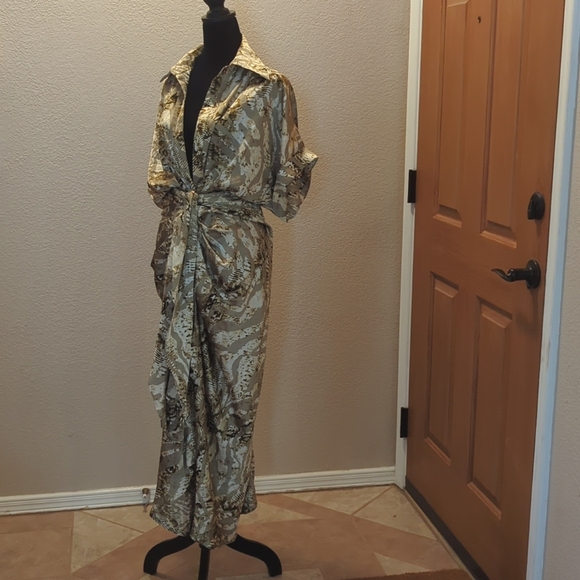 Patterned Midi Dress - Picture 2 of 7